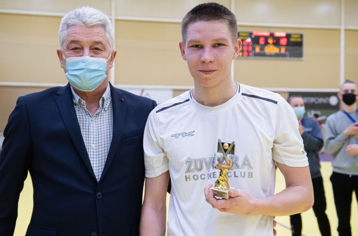 2021 11 22 19 59 37 Vilniaus miesto antrasis vyrų uždarų patalpų žolės riedulio čempionatas Sporta